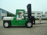 Indoor / Outdoor Industrial Diesel Forklift Truck Green Color Turning Radius 2240mm