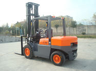 4 Wheel Diesel Forklift Truck 5 Ton 2240mm Turning Radius With Pneumatic Solid Tyre