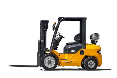 1.5 - 3.5ton Gas Powered Four Wheel Forklift , Heavy Equipment Forklift With Different Engine Option