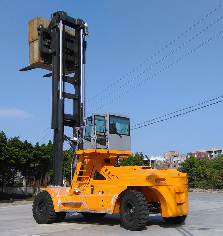 High Performance 50 Ton Diesel  Engine Forklift For Stations / Warehouses