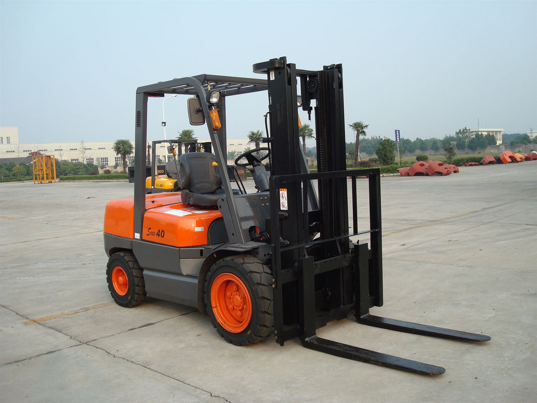 Yellow Color 4 Ton Forklift , Warehouse Lift Truck Max Lift Height