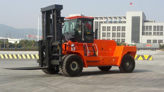 Diesel Engine 40 Ton Forklift , Container Lifting Forklift Customised Color 0